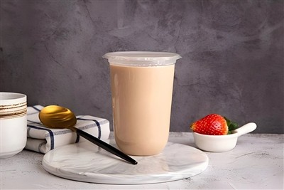 Perché le persone usano la panna invece del latte nel tè e nel caffè?